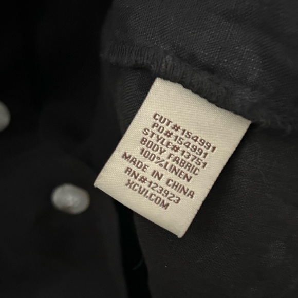 NWT XCVI Long-Sleeve Button Linen Blouse- Dark Grey/Black Size Medium - Picture 7 of 7